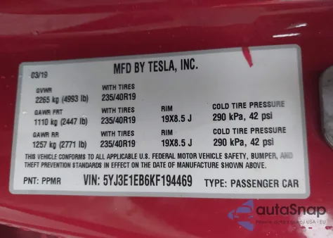 2019 Tesla Model 3 Long Range/Performance z USA, uszkodzony, nr VIN 5YJ3E1EB6KF194469
